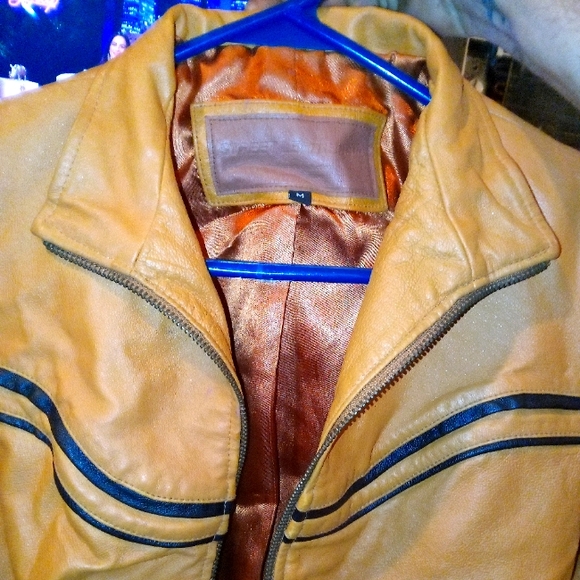 Size medium women's Street Leathers designers collection leather jacket - Picture 2 of 9